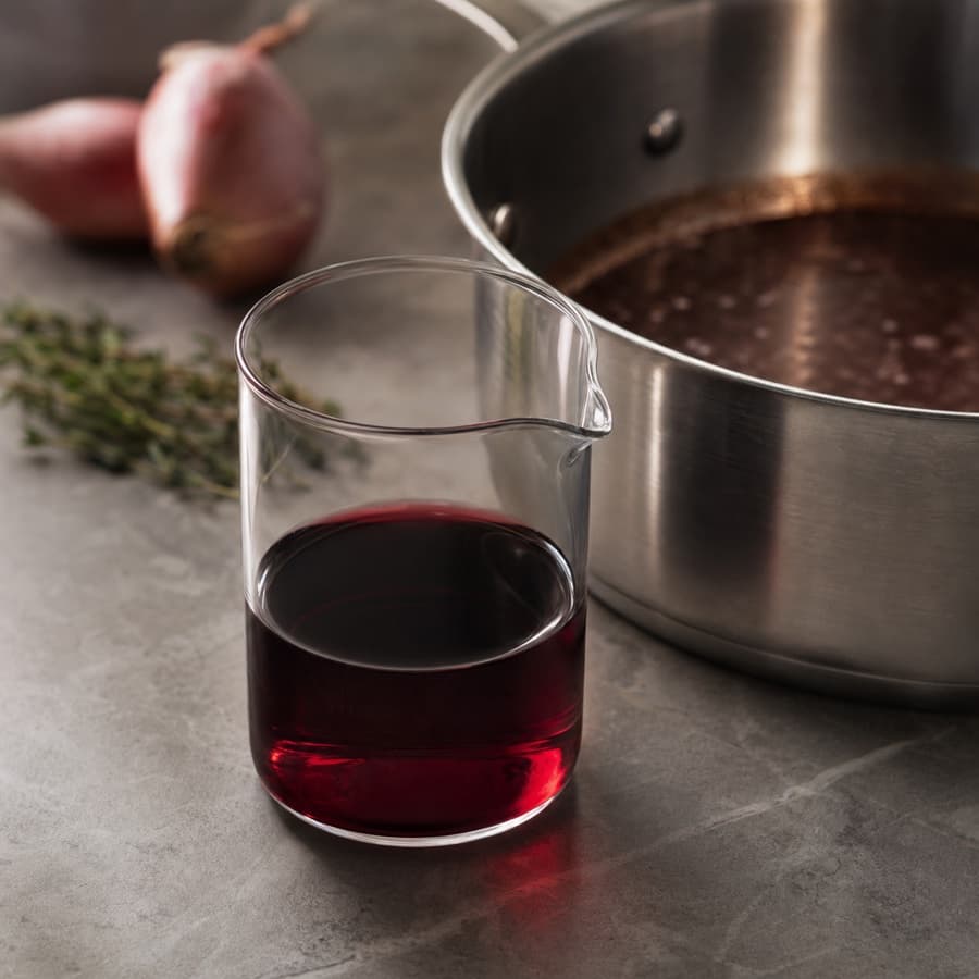 dry red wine (anggur merah kering) for Beef Wellington