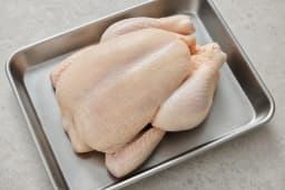 whole chicken (ayam utuh), 1 chicken, 1.5-1.7 kg for Hainanese Chicken Rice