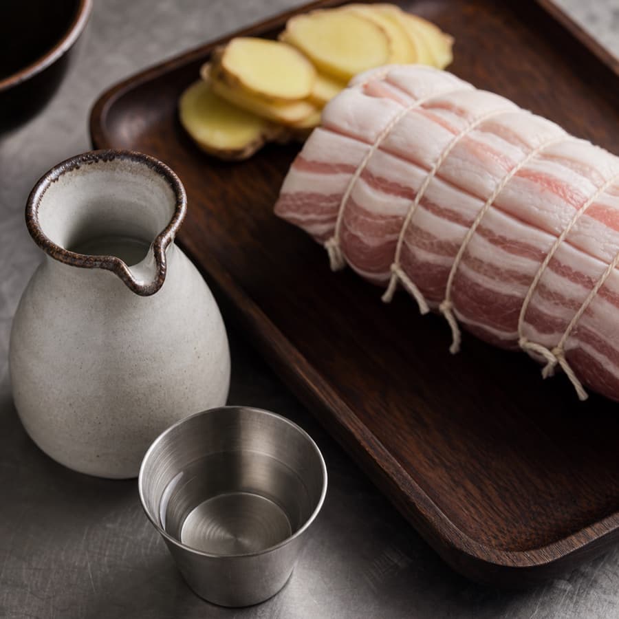 sake, divided (sake, dibagi) for Tonkotsu Shoyu Ramen