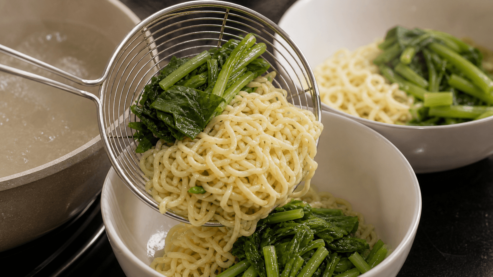 Bakso, stage 3: Cook noodles