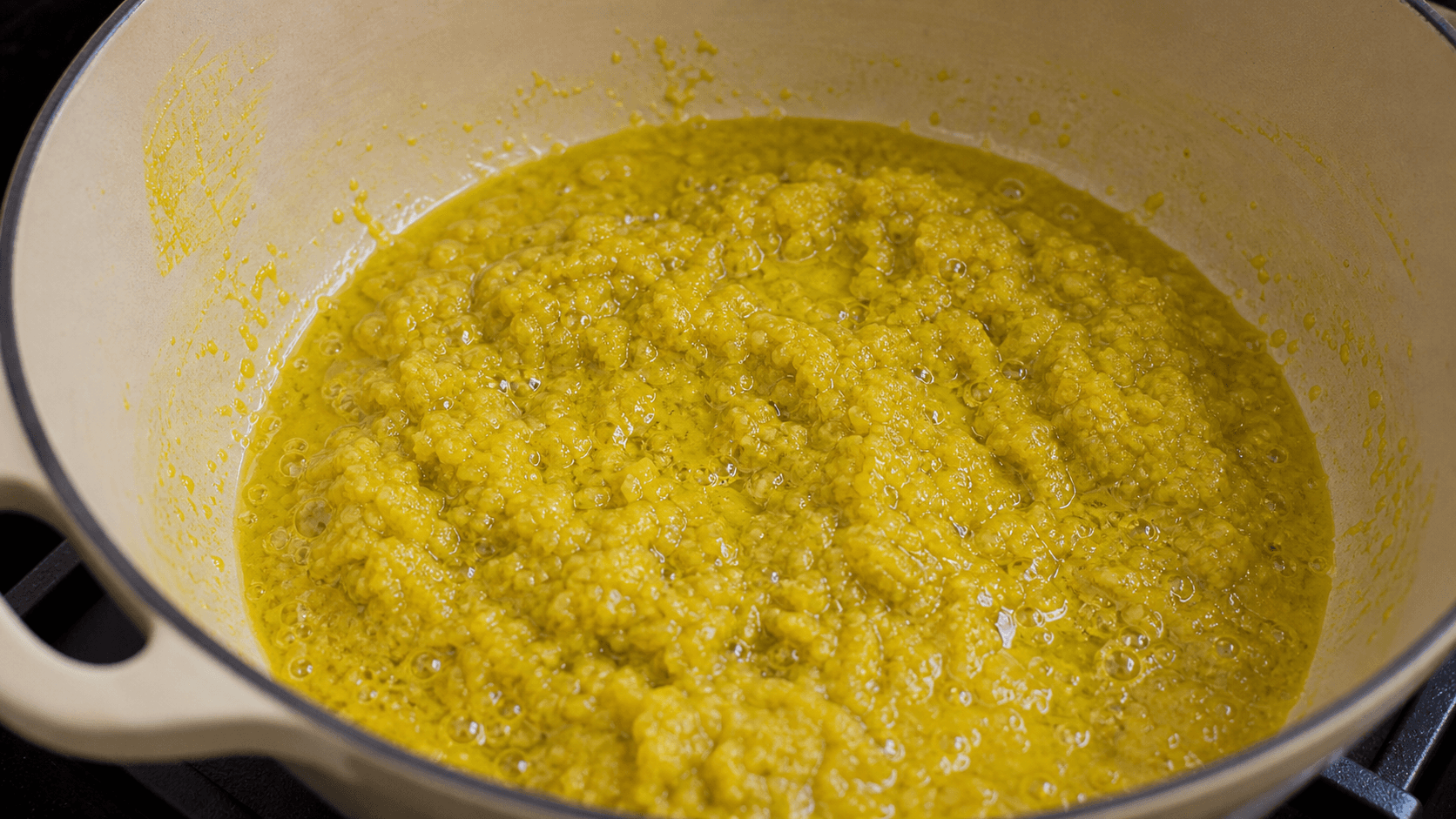 Soto Ayam, stage 1: Fry yellow bumbu