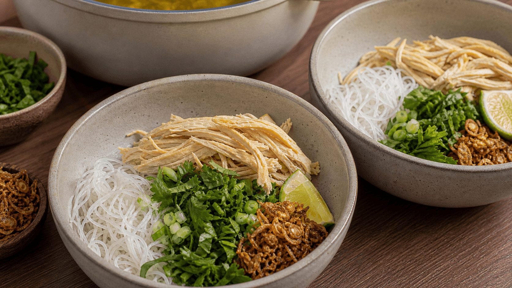 Soto Ayam, stage 4: Prepare bowls